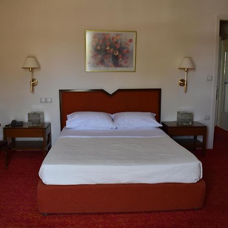 Hotel Theoxenia Mesolóngion Zewnętrze zdjęcie
