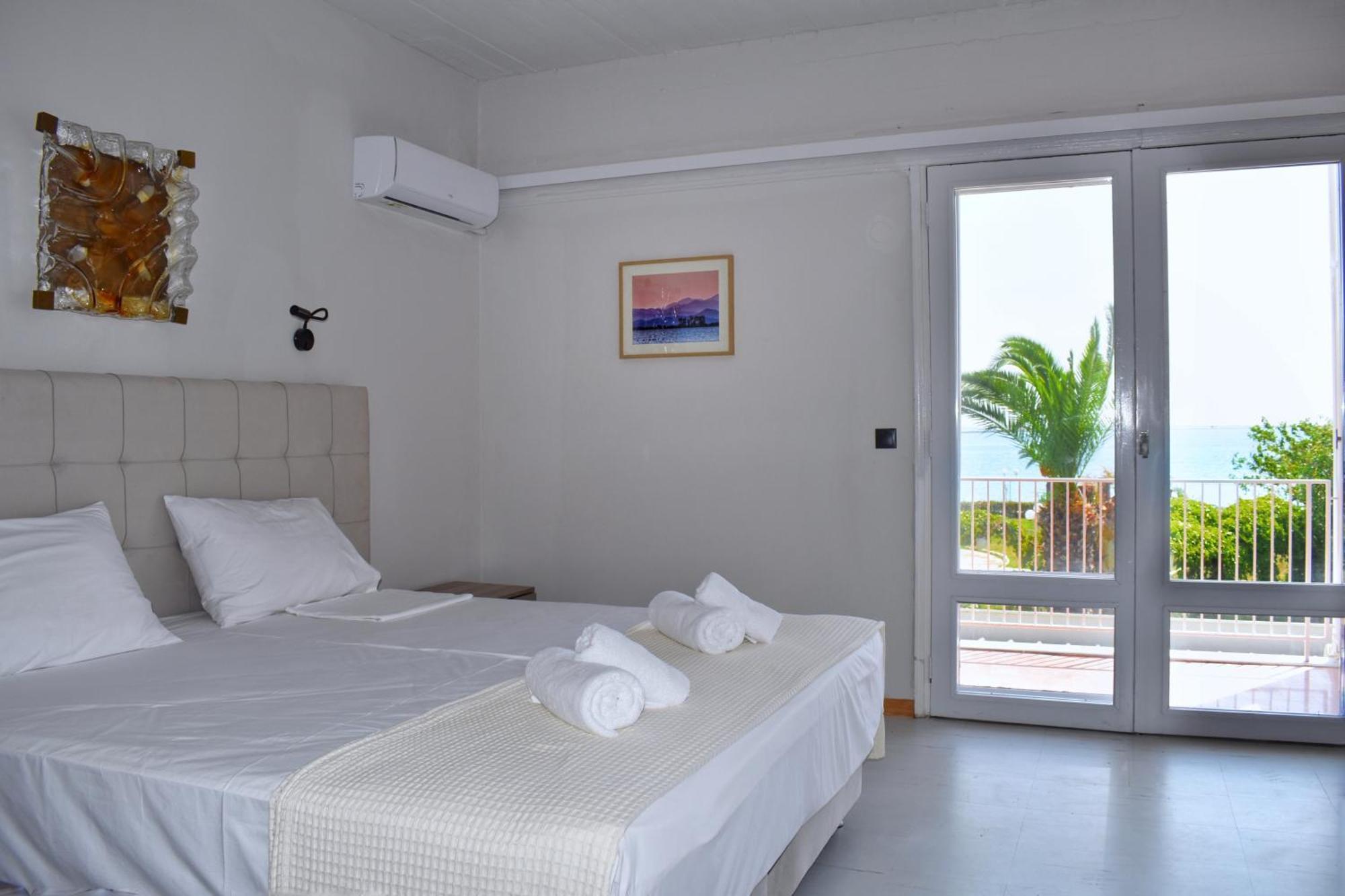Hotel Theoxenia Mesolóngion Zewnętrze zdjęcie