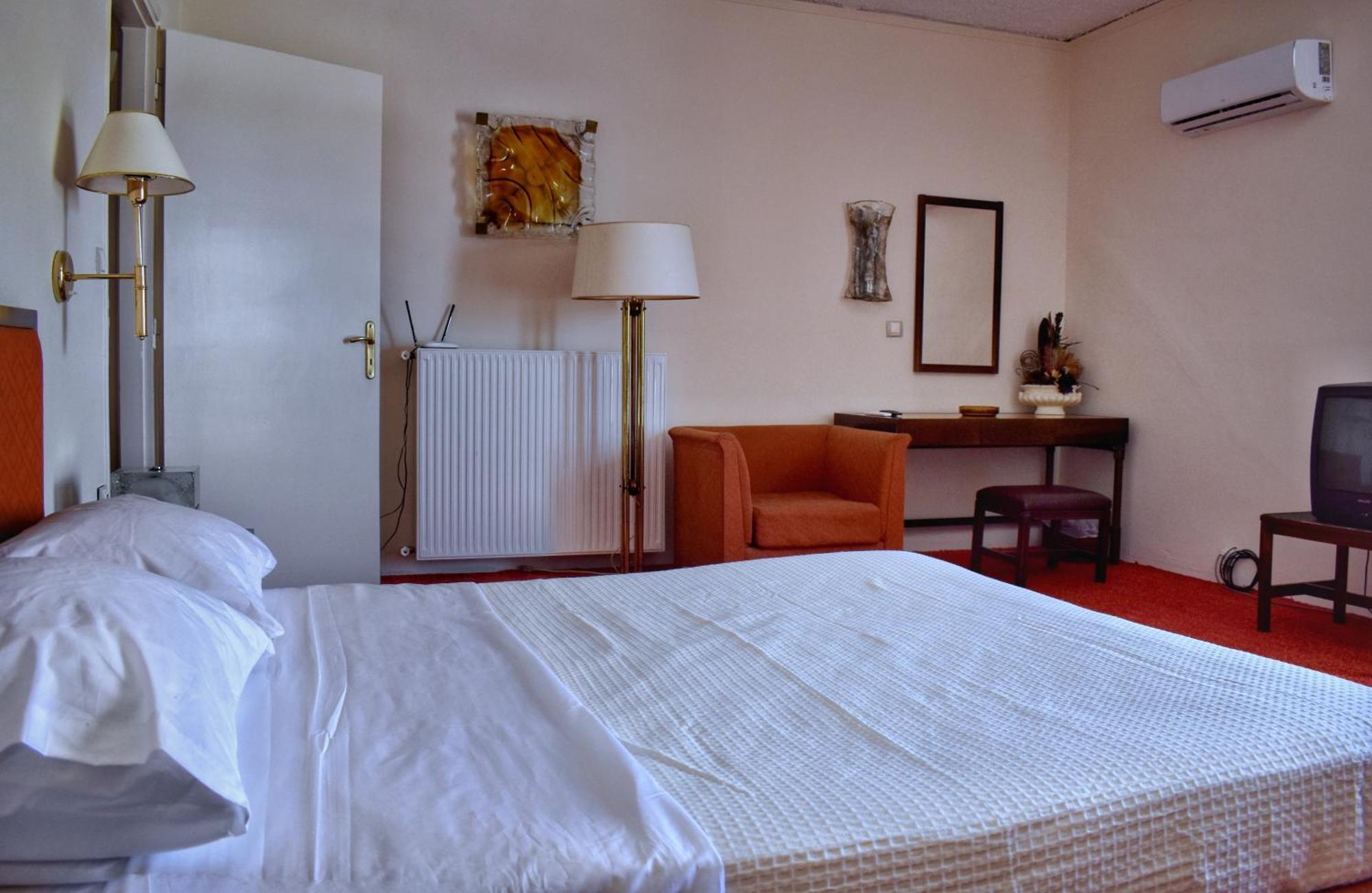Hotel Theoxenia Mesolóngion Zewnętrze zdjęcie