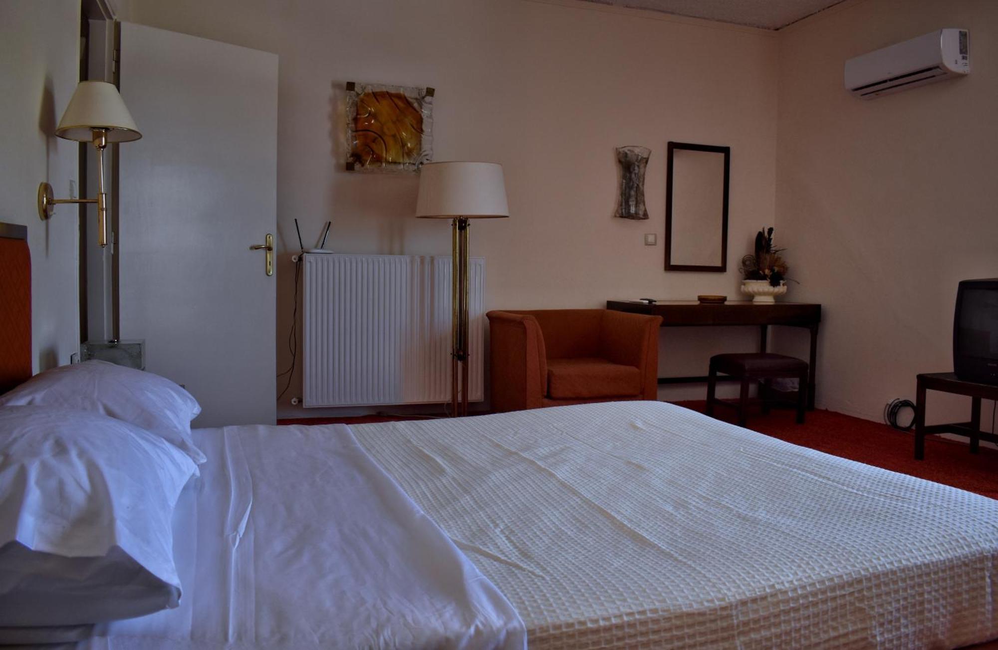 Hotel Theoxenia Mesolóngion Zewnętrze zdjęcie